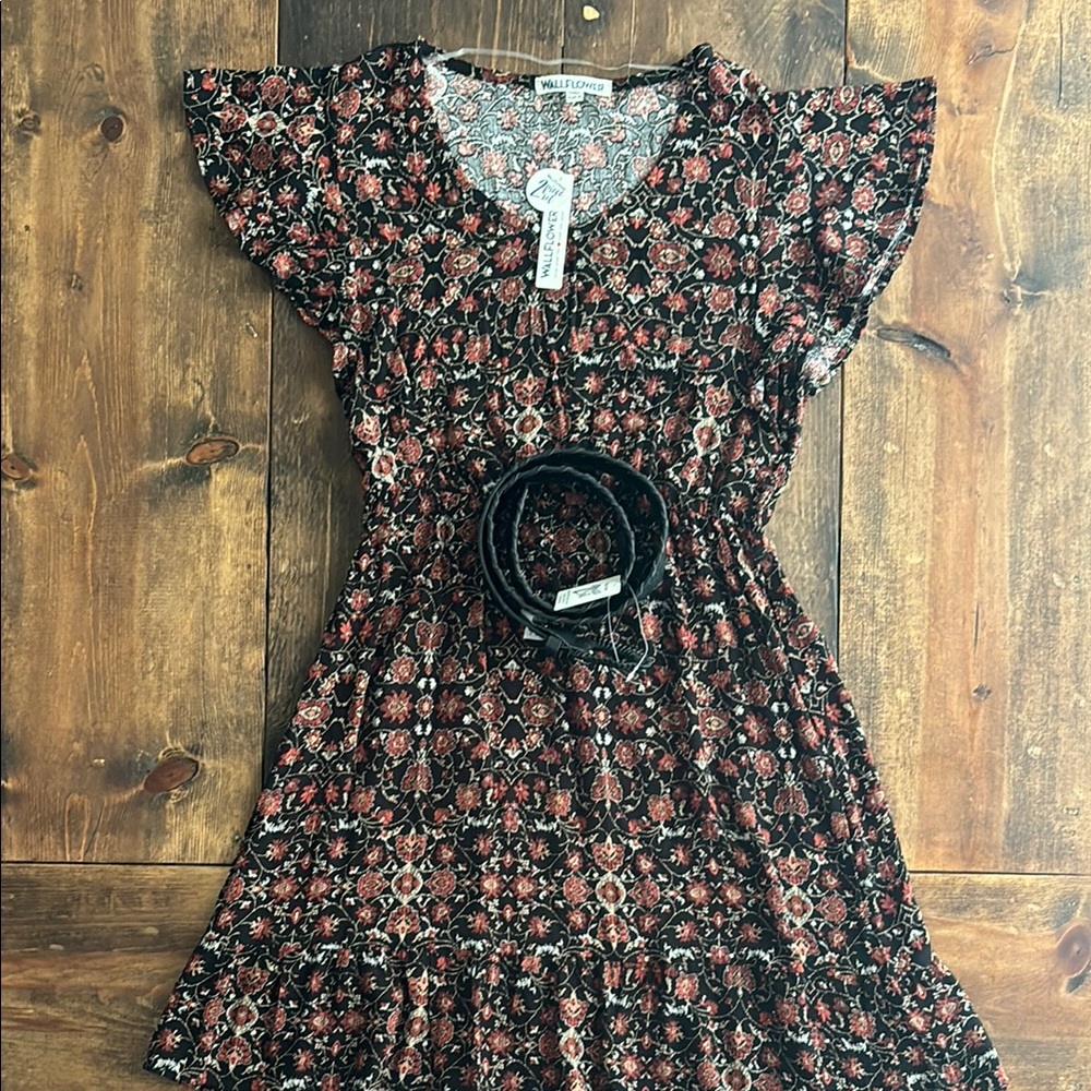 Super Cute Summer Dress - Picture 2 of 5